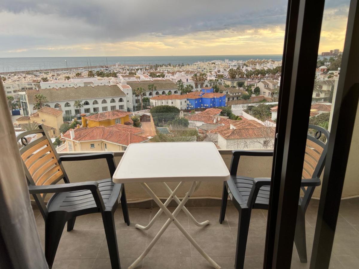 Apartment Sol Carihuela Torremolinos Exterior photo